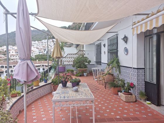 Foto 1 de Casa en venda a Frigiliana de 5 habitacions amb terrassa i jardí