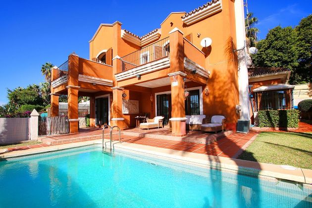 Foto 1 de Xalet en venda a Nagüeles Alto de 5 habitacions amb terrassa i piscina