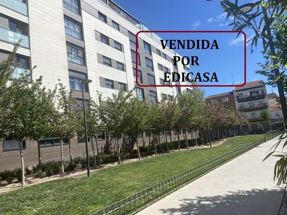 Foto 1 de Piso en venta en Centro - Torrejón de Ardoz de 3 habitaciones con terraza y piscina