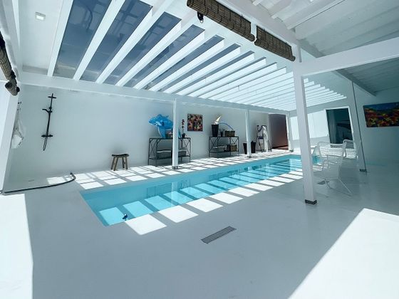 Foto 1 de Chalet en venta en Costa Teguise de 8 habitaciones con terraza y piscina