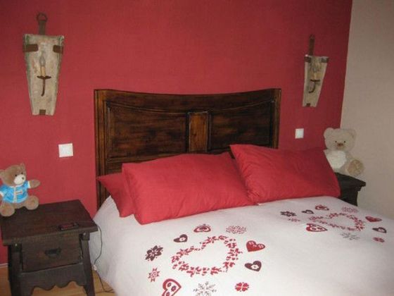 Foto 1 de Casa adossada en venda a calle Aldea Bustiello de 1 habitació amb garatge