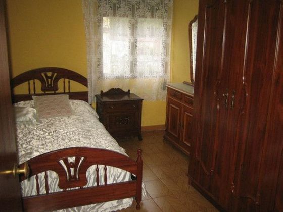 Foto 1 de Pis en venda a calle Aldea Bustiello de 3 habitacions amb calefacció