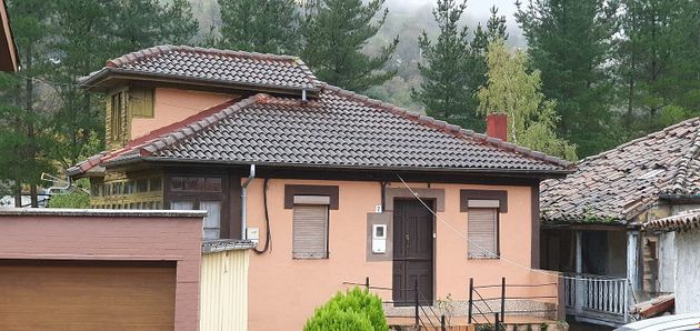 Foto 1 de Casa rural en venda a calle Caborana de 4 habitacions i 120 m²