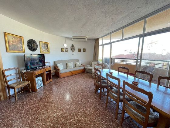 Foto 2 de Venta de piso en avenida Albacete de 4 habitaciones con terraza y piscina