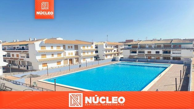 Foto 1 de Àtic en venda a avenida De Ronda de 2 habitacions amb terrassa i piscina