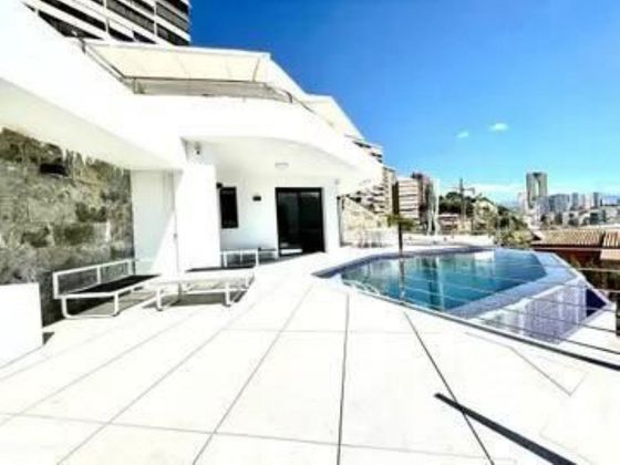 Foto 2 de Dúplex en venda a Playa de Poniente de 3 habitacions amb terrassa i piscina