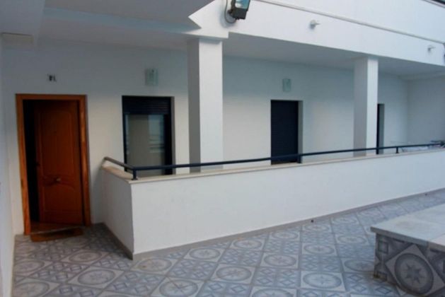 Foto 2 de Pis en venda a Nucia (la) de 3 habitacions amb terrassa i piscina