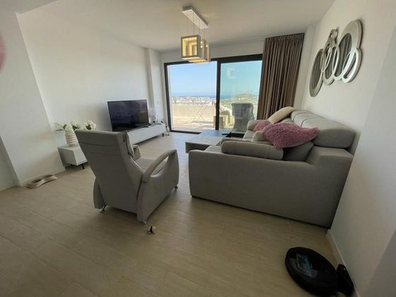Foto 1 de Piso en alquiler en Cala de Finestrat de 2 habitaciones con terraza y aire acondicionado