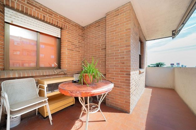 Foto 1 de Pis en venda a El Carrascal de 4 habitacions amb terrassa i garatge