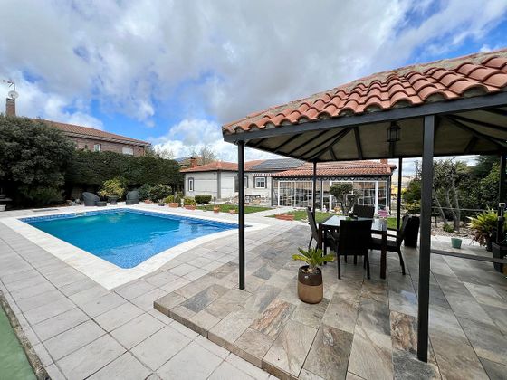 Foto 1 de Chalet en venta en Torrejón del Rey de 3 habitaciones con terraza y piscina