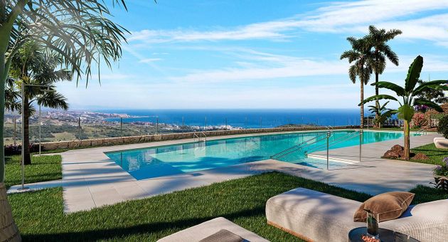 Foto 2 de Àtic en venda a Casares de 3 habitacions amb terrassa i piscina