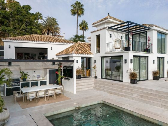Foto 2 de Venta de chalet en urbanización Andalucia J de 5 habitaciones con terraza y piscina