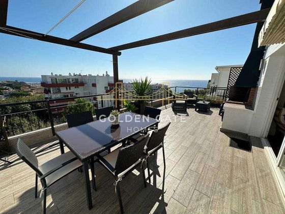 Foto 1 de Àtic en venda a Masnou de 5 habitacions amb terrassa i piscina