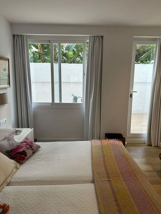 Foto 1 de Alquiler de piso en Lomas de Marbella Club - Puente Romano de 4 habitaciones con terraza y piscina