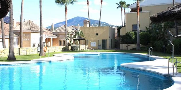 Foto 1 de Pis en venda a San Pedro de Alcántara pueblo de 2 habitacions amb terrassa i piscina