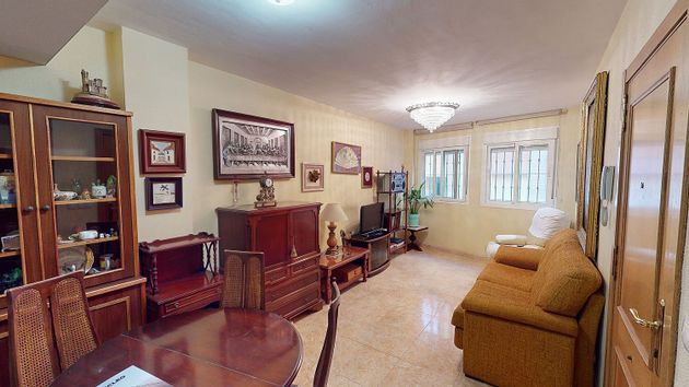 Foto 2 de Venta de piso en Campoamor de 2 habitaciones con terraza y aire acondicionado