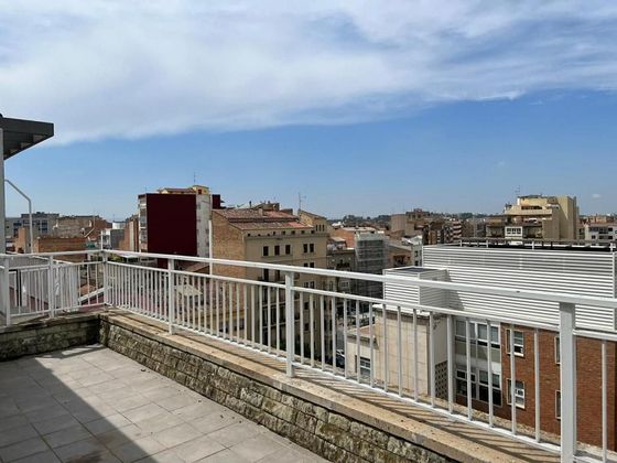 Foto 2 de Àtic en venda a pasaje Pompeu de 3 habitacions amb terrassa i aire acondicionat
