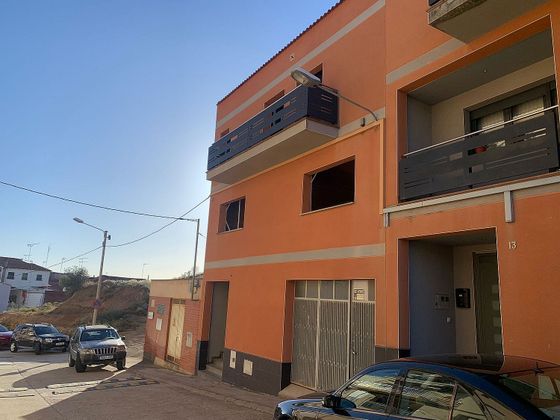 Foto 2 de Casa adosada en venta en avenida Esports de 4 habitaciones con terraza y balcón