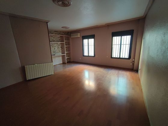 Foto 2 de Piso en venta en Andújar de 4 habitaciones con garaje