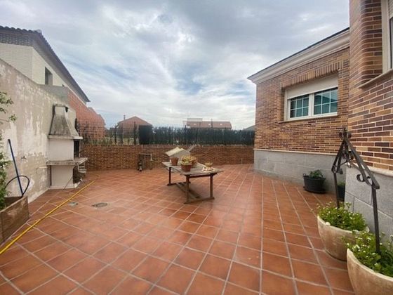 Foto 2 de Xalet en venda a Villaluenga de la Sagra de 4 habitacions amb piscina i garatge