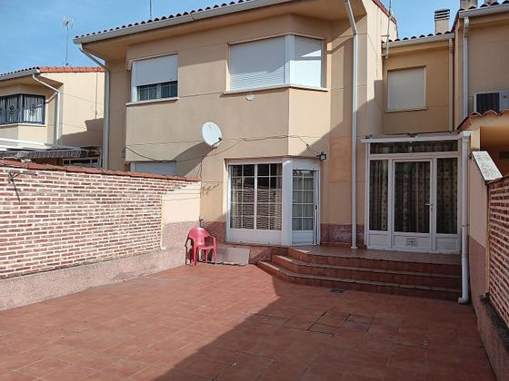 Foto 2 de Casa adosada en venta en Illescas de 4 habitaciones con garaje y calefacción