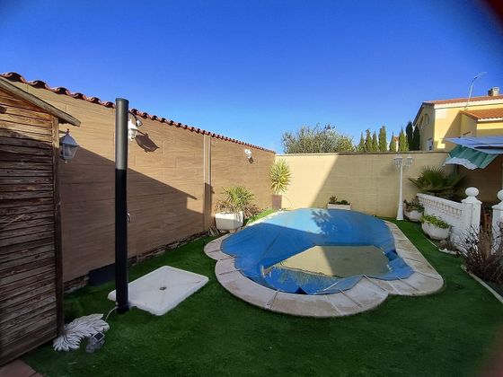 Foto 2 de Casa en venda a Añover de Tajo de 4 habitacions amb terrassa i piscina