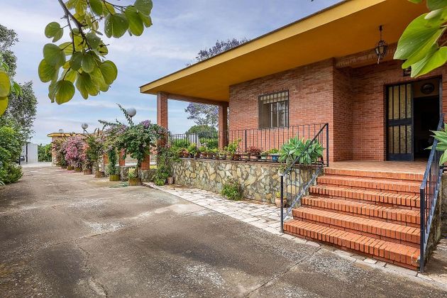 Foto 2 de Xalet en venda a Villanueva del Ariscal de 4 habitacions amb piscina i jardí