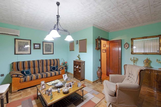 Foto 2 de Piso en venta en Gelves de 3 habitaciones con garaje y aire acondicionado