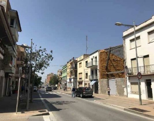 Foto 2 de Terreny en venda a avenida Catalunya de 700 m²