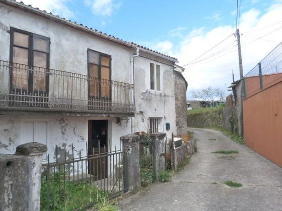 Foto 1 de Casa en venda a calle Ousoño de 3 habitacions amb terrassa i garatge