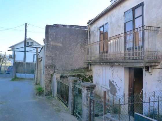 Foto 2 de Casa en venda a calle Ousoño de 3 habitacions amb terrassa i garatge