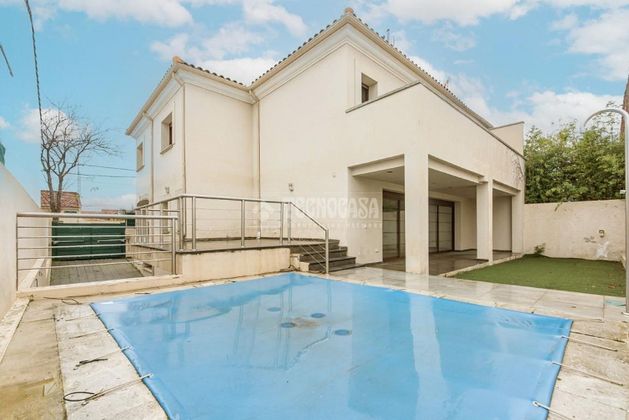 Foto 1 de Xalet en lloguer a Valdebebas - Valdefuentes de 5 habitacions amb terrassa i piscina