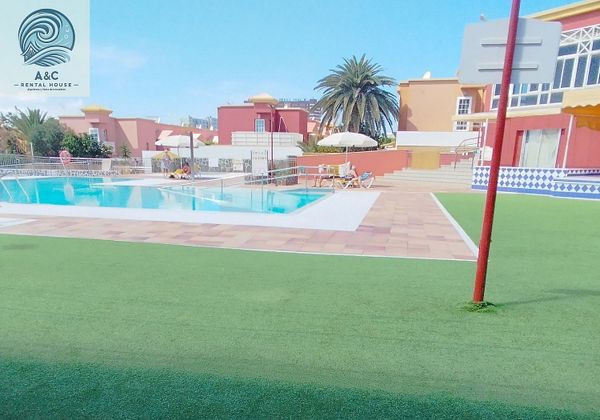 Foto 2 de Casa en lloguer a calle Bonsai de 2 habitacions amb terrassa i piscina