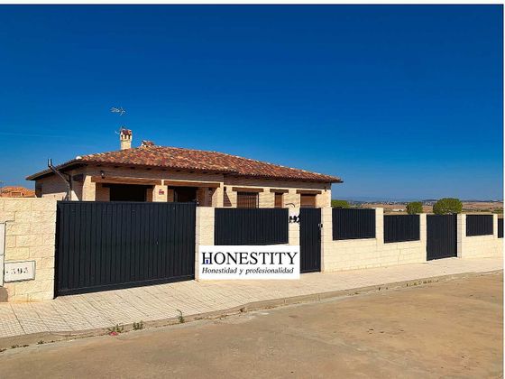 Foto 1 de Xalet en venda a Torrejón del Rey de 6 habitacions amb terrassa i garatge