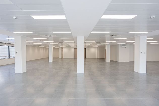 Foto 2 de Oficina en alquiler en Can Mates  - Volpelleres de 545 m²