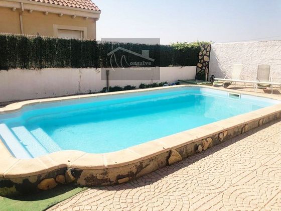 Foto 1 de Casa en venda a Yeles de 3 habitacions amb piscina i garatge