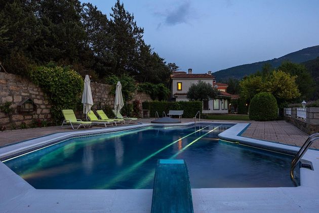 Foto 1 de Casa en venda a Tiemblo (El) de 11 habitacions amb terrassa i piscina