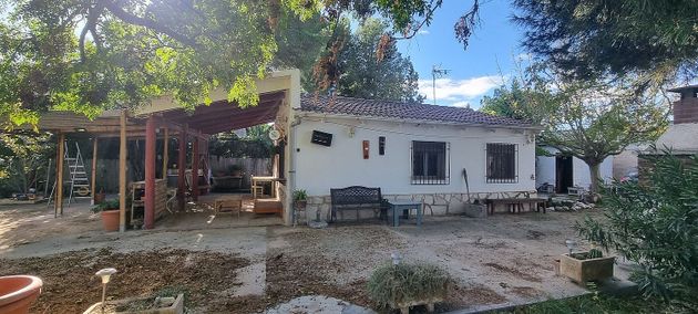 Foto 2 de Casa rural en venta en edificio Diseminados de 3 habitaciones con piscina y jardín