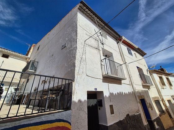 Foto 2 de Venta de casa adosada en calle Fragua de 5 habitaciones con terraza y balcón