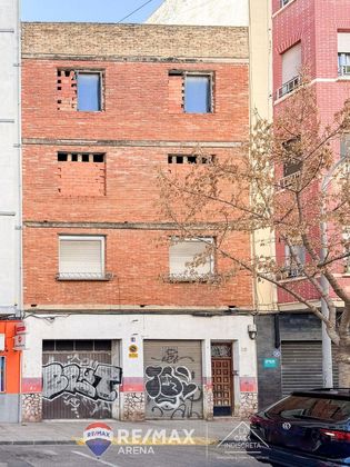 Foto 2 de Edifici en venda a Plaça Eliptica-Republica Argentina-Germanies de 608 m²