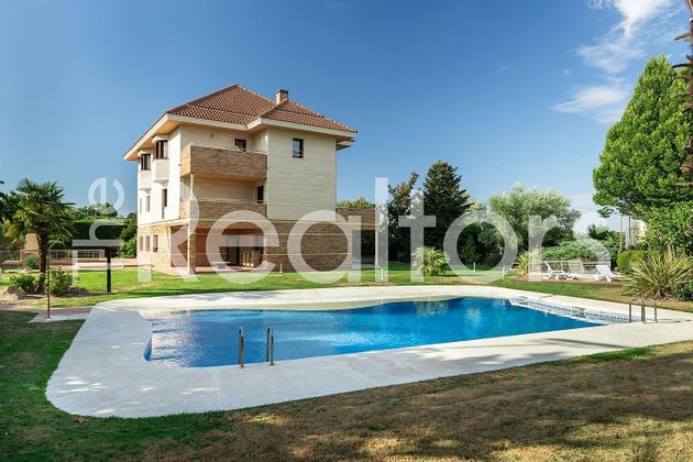 Foto 1 de Xalet en venda a Valdemarín de 8 habitacions amb terrassa i piscina