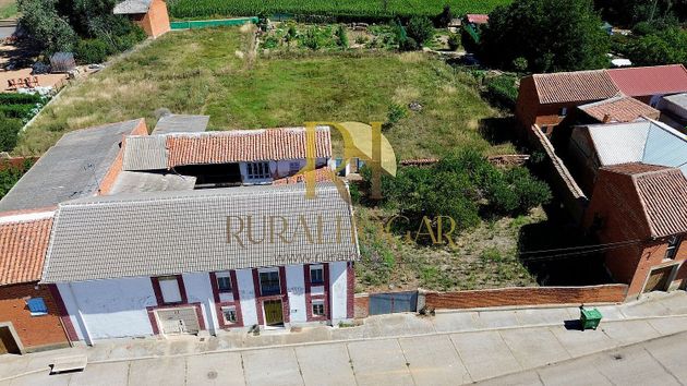 Foto 2 de Casa en venda a Villazala de 5 habitacions amb jardí i balcó
