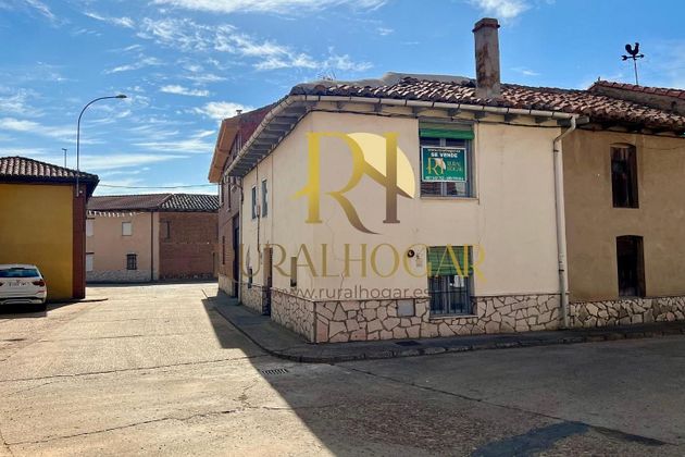 Foto 1 de Casa rural en venda a Santa Marina del Rey de 2 habitacions i 114 m²