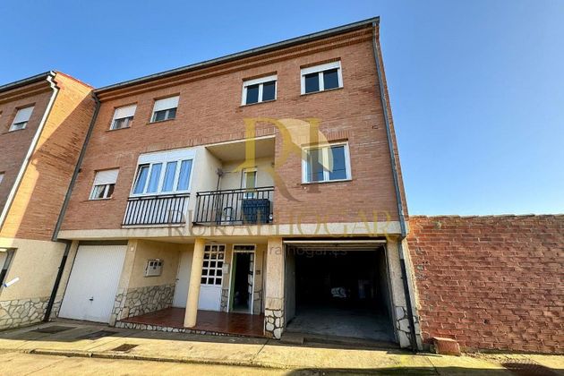 Foto 1 de Casa en venda a calle Carrerina de 3 habitacions amb terrassa i balcó