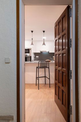 Foto 2 de Piso en venta en Eixample Nord – La Devesa de 3 habitaciones con terraza y aire acondicionado
