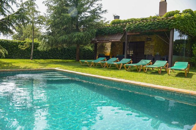 Foto 2 de Casa rural en venta en calle Del Montgrí de 3 habitaciones con terraza y piscina
