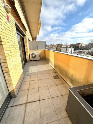 Foto 2 de Venta de piso en Ctra. Santpedor - Bases de Manresa de 2 habitaciones con terraza y garaje