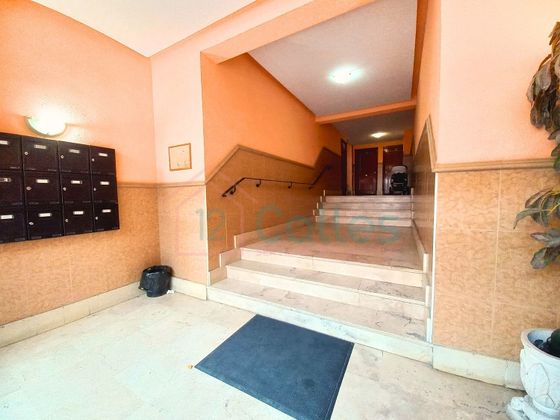Foto 2 de Pis en venda a Puerta de Murcia - Colegios de 3 habitacions amb terrassa i aire acondicionat
