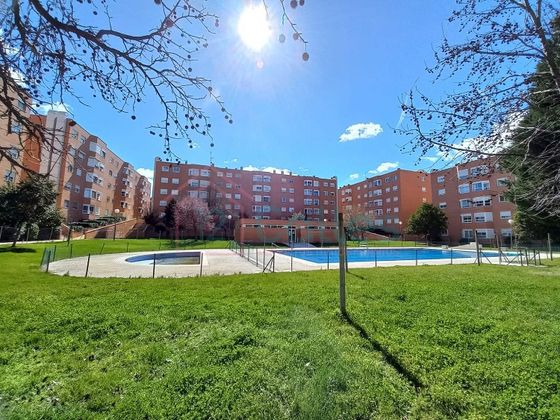 Foto 2 de Pis en venda a Nuevo Aranjuez de 3 habitacions amb piscina i garatge