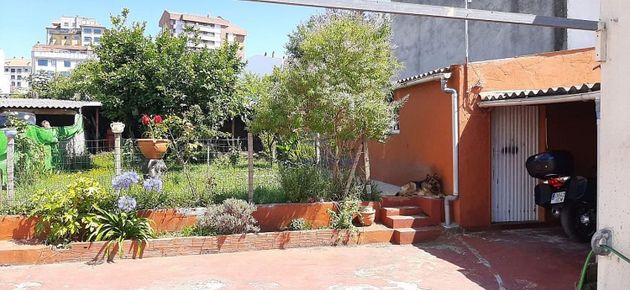 Foto 1 de Chalet en venta en Travesía de Vigo - San Xoán de 2 habitaciones con jardín y calefacción